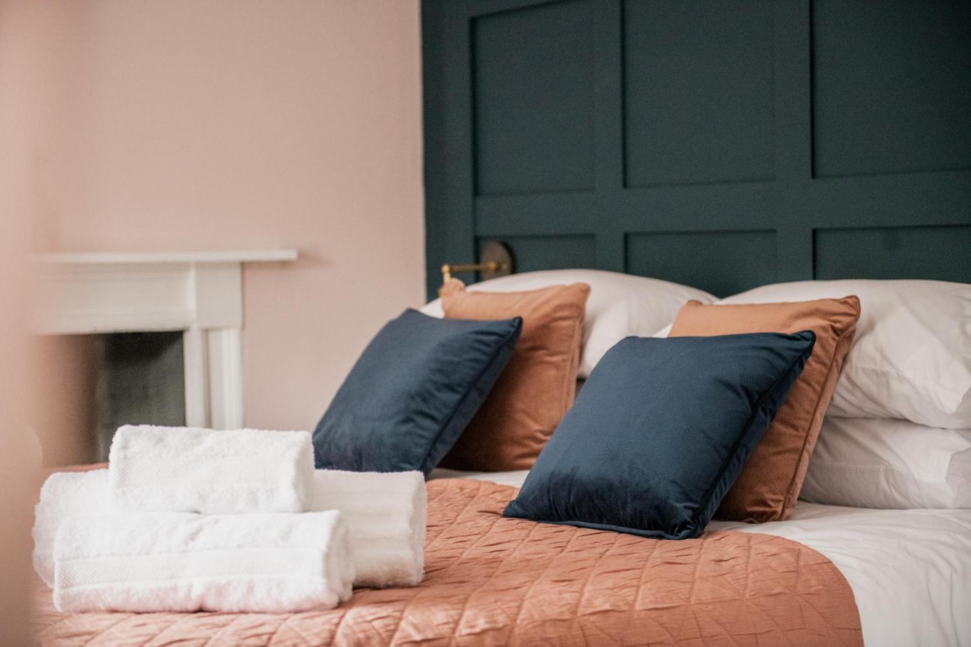 The Heathcock Boutique Hotel - Room 3 Κάρντιφ Εξωτερικό φωτογραφία